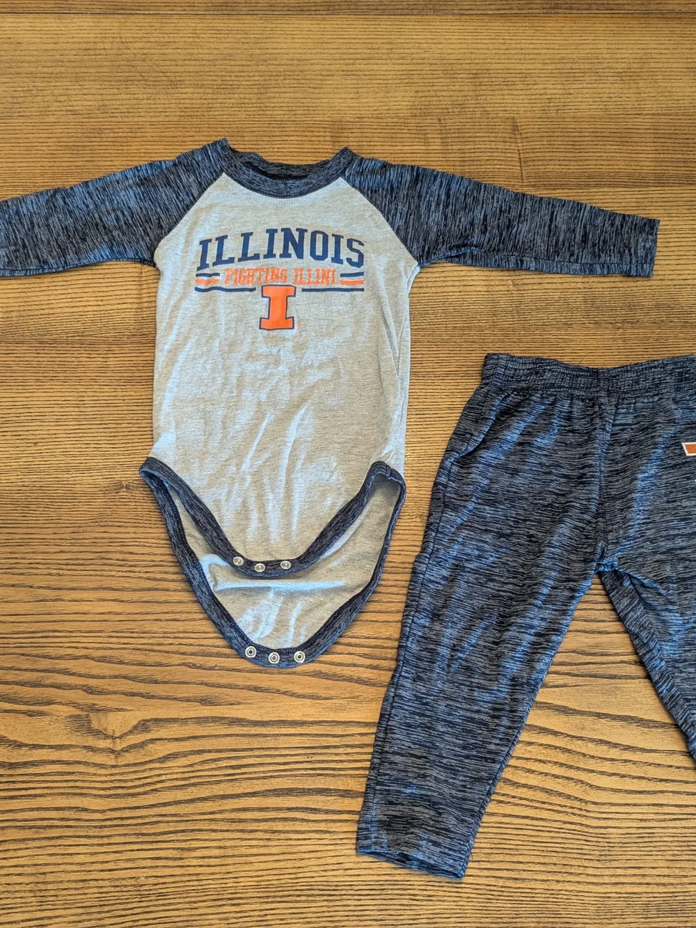 EUC Wes & Willy Baby 18 Month Fighting Illini Illinois Long Sleeve Bodysuit Pant
